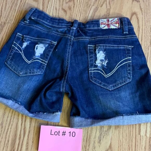 MACHINE BRAND distressed denim shorts in size small with roll up cuff - Picture 8 of 12